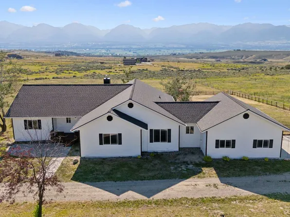 1216 Corvallis Hills Dr, Corvallis, MT 59828