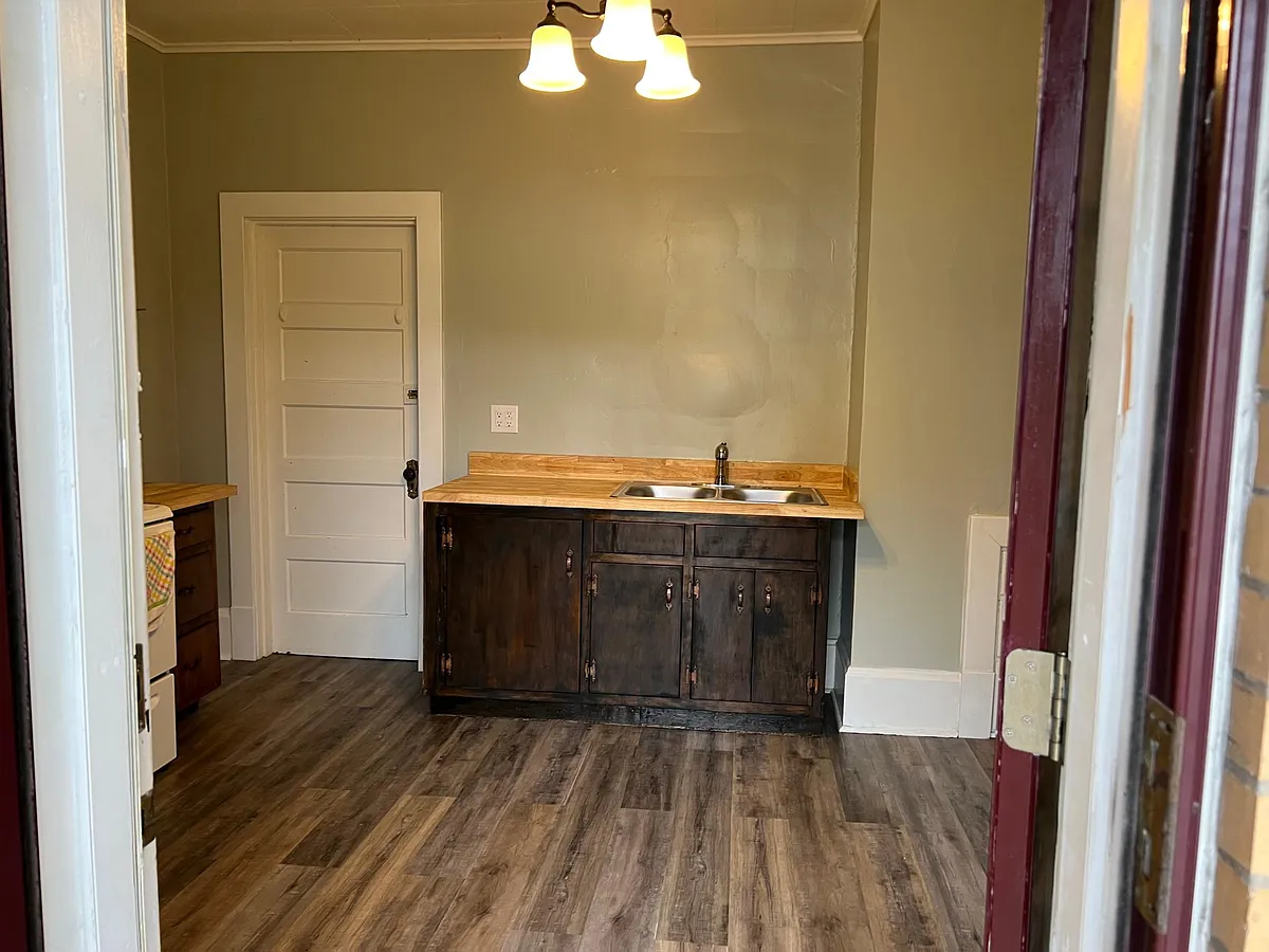 kitchen entrance - 201 Thompson St #1