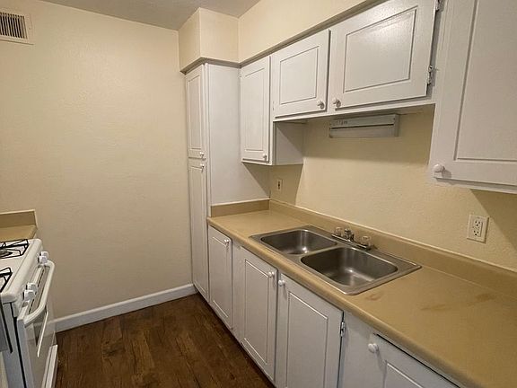 5th image of 1505 Hobson Dr #1520-04