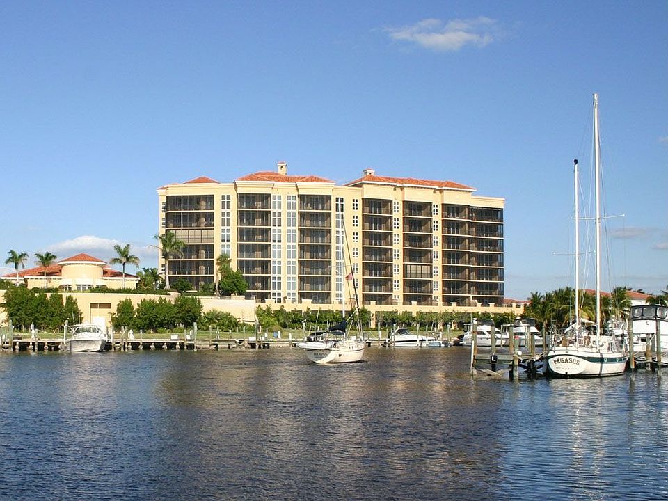Luxury Waterfront Living