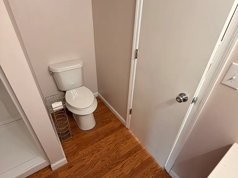 2nd bathroom