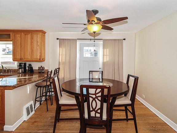 4th image of 1619 S 56th Ct