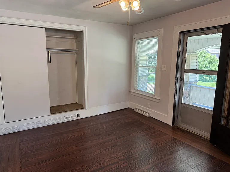 132 Crescent Dr #D — Photo 12