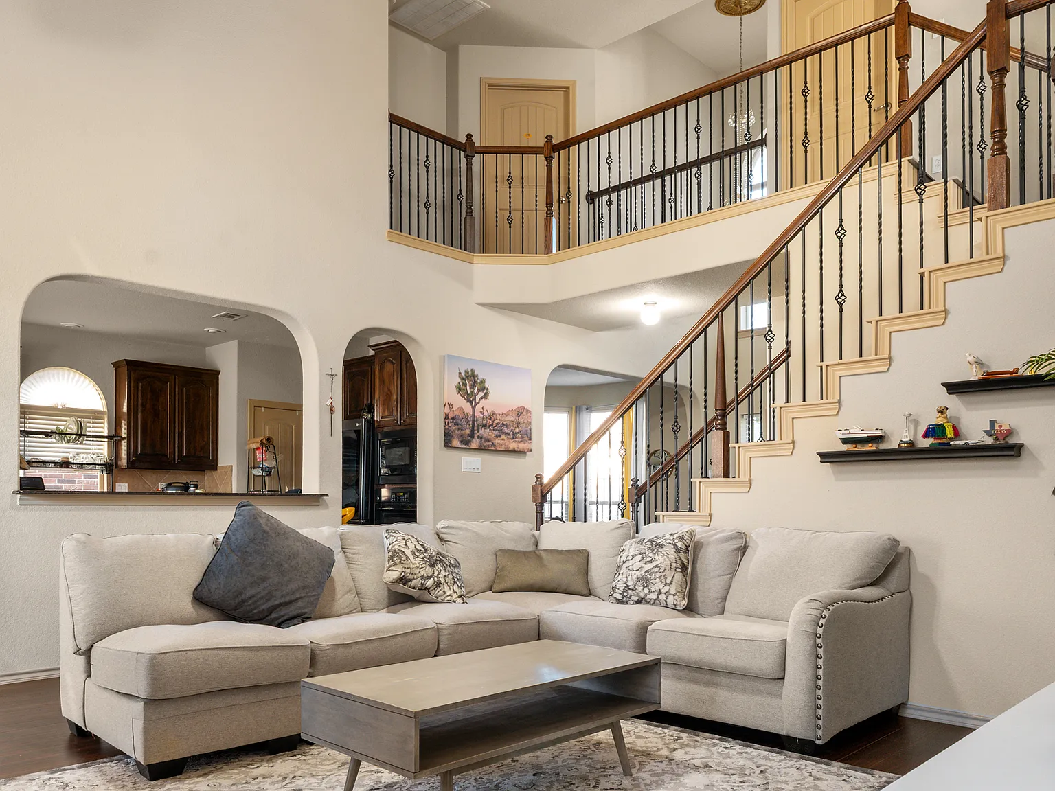 4 bed, 3.5 bath, 2937 sqft, $2,899 — Photo 2