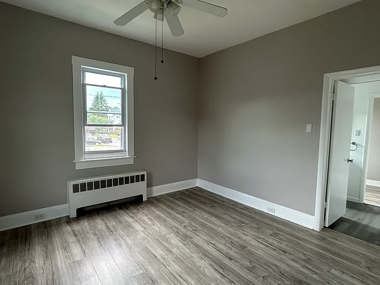 929 Stafford Ave #1 — Photo 6