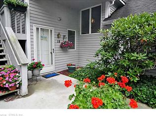 18 Brookview Cir, Canton, CT 06019