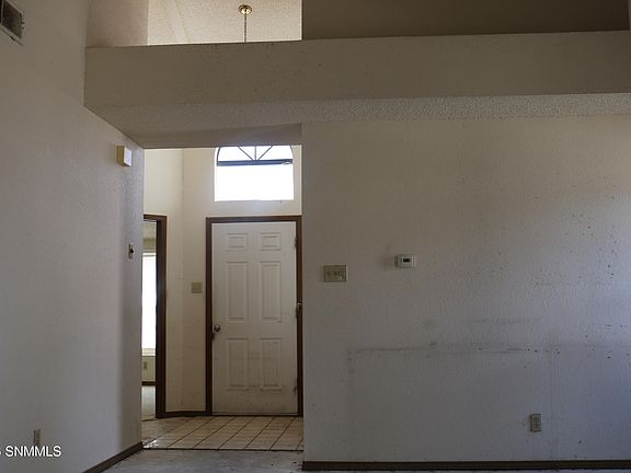 5th image of 1156 N Willow St