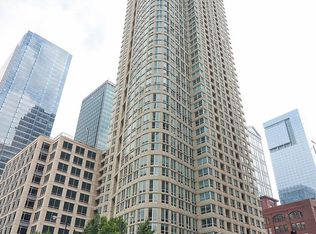 345 N La Salle Dr APT 4802, Chicago, IL 60654