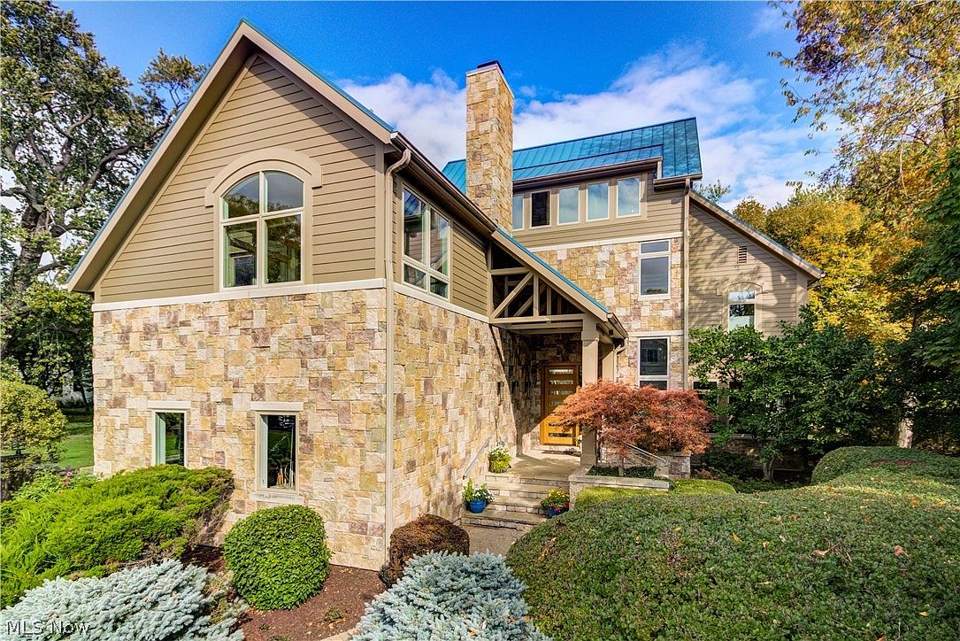 195 Lakehurst Dr, Cleveland, OH 44108 Zillow