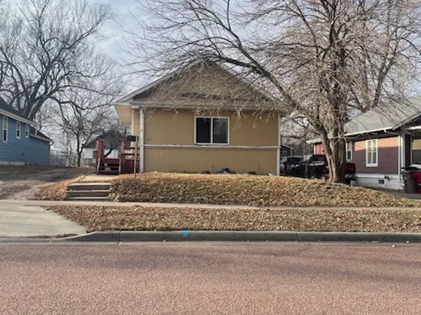217 S Lyndale Ave, Sioux Falls, SD 57104