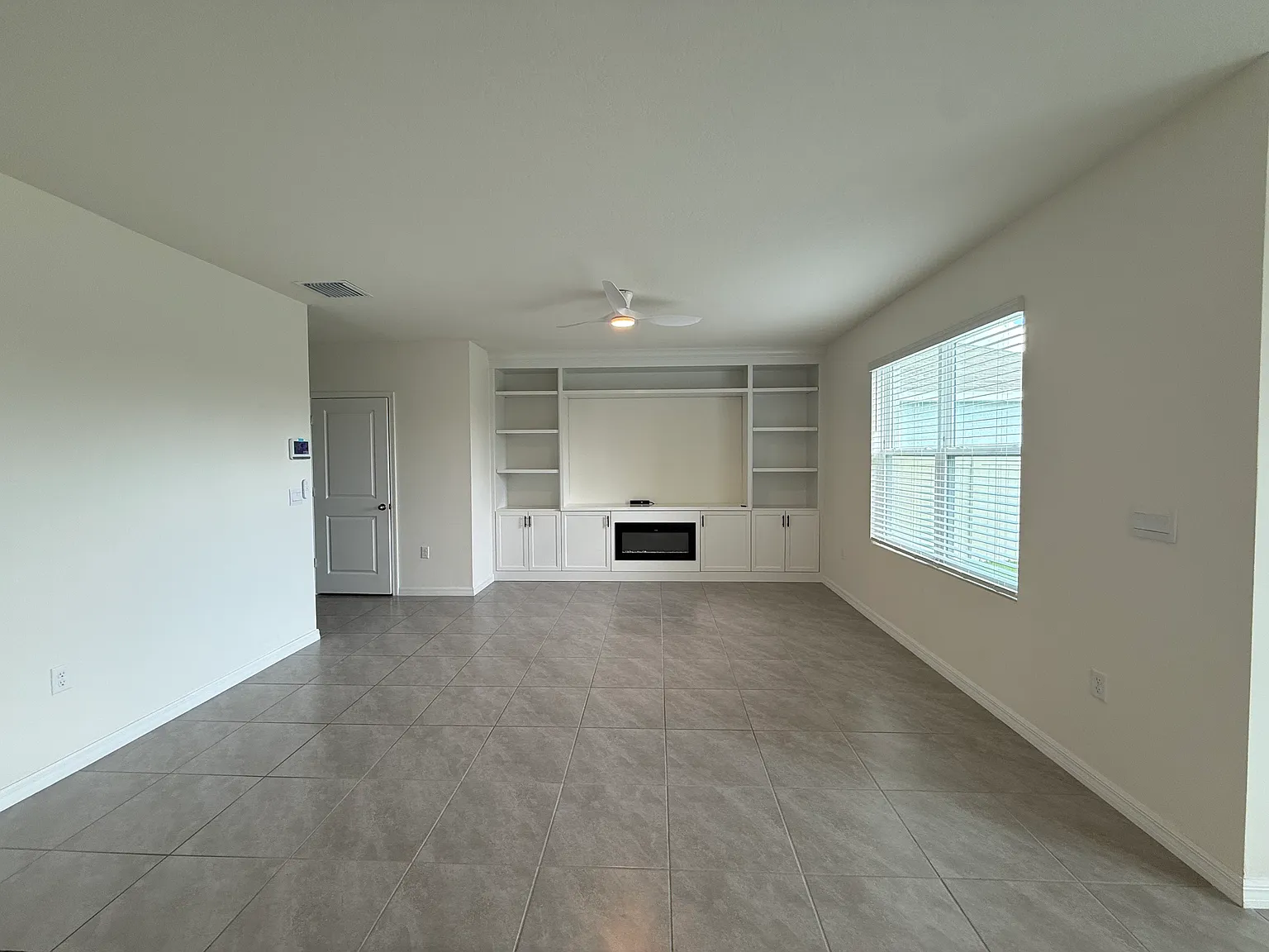 3 Bedroom, 2.5 Bath Home — Photo 3