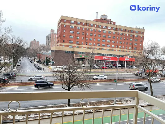 Rented by Koriny NYC LLC | media 25