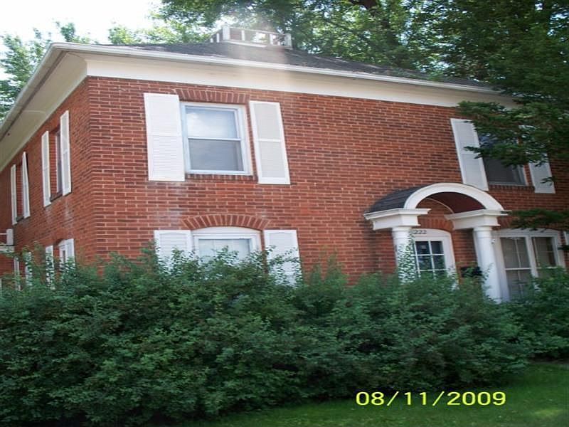 2nd image of 222 E 4th Ave