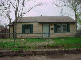 3017 E Locust St, Wichita, KS 67216