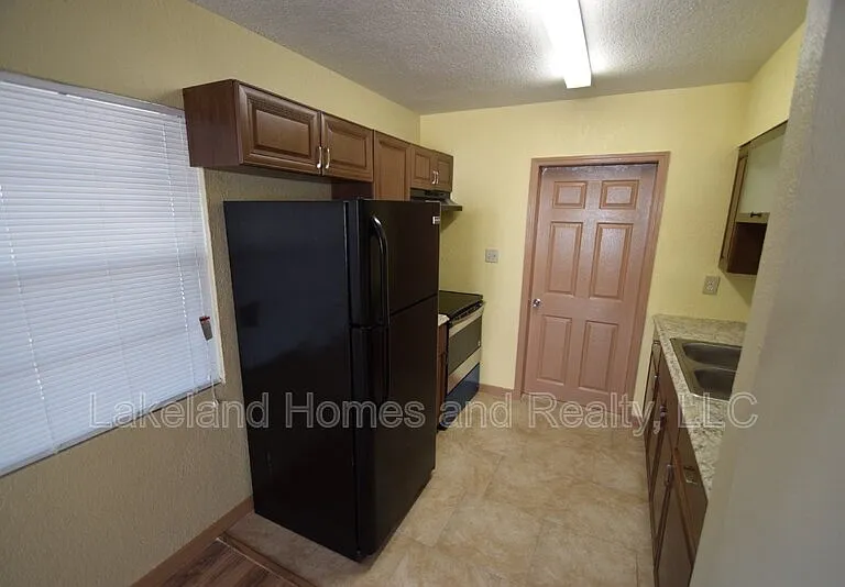 522 Oakland Rd — Photo 8