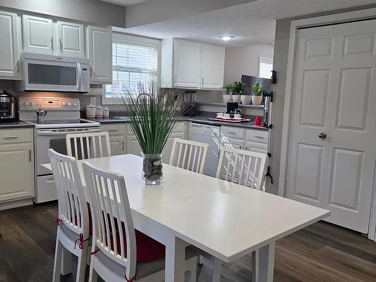 3477 S Oaklawn Cir — Photo 8