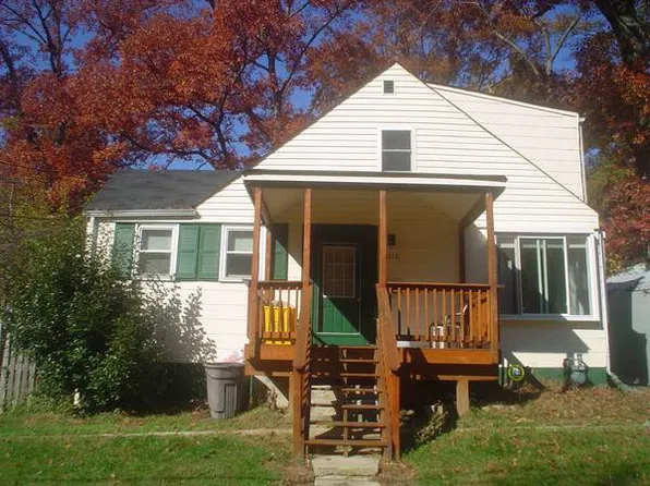 5712 Eastpine Dr, Riverdale, MD 20737