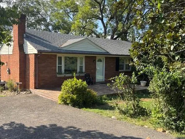 1119 Standish Cir, Lynchburg, VA 24501