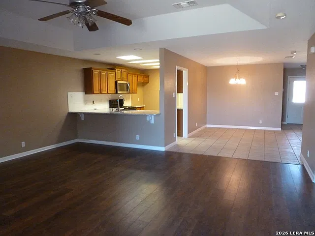 3 bed, 2.0 bath, 1594 sqft, $1,995 — Photo 3