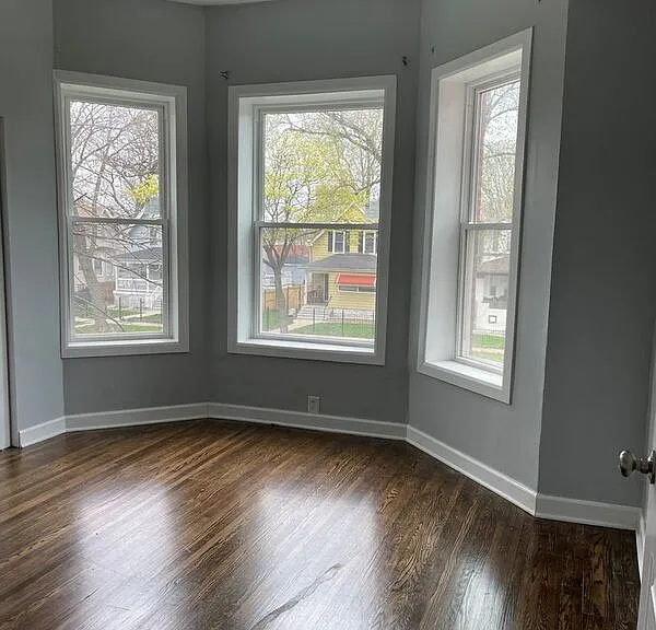 728 N Pine Ave #2 — Photo 3