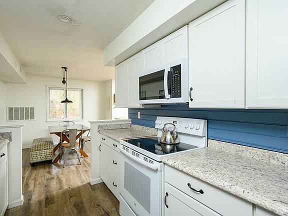 5th image of 13 Beals Cove Rd APT K