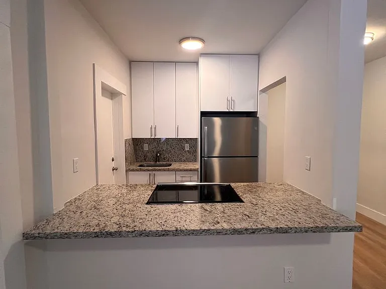 1410 SW 37th Ave — Photo 12