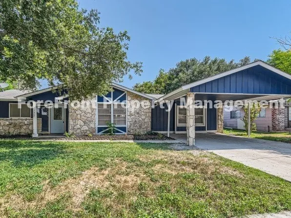 7422 Stonehouse Dr, San Antonio, TX 78227