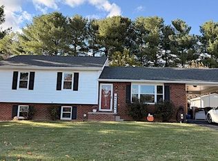 194 Cambridge Dr, Stuarts Draft, VA 24477