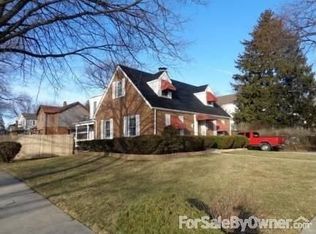 449 W Vallette St, Elmhurst, IL 60126