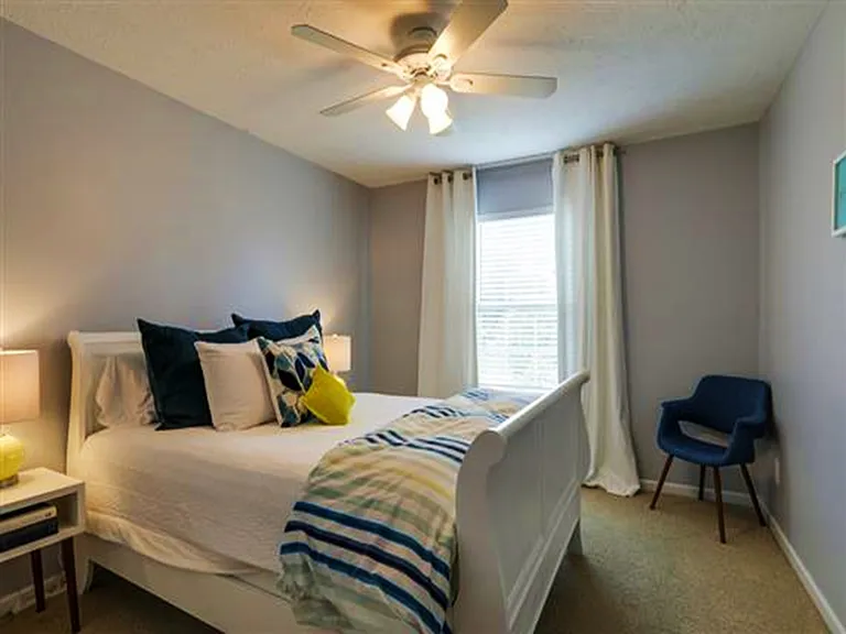 1300 Crown Point Pl — Photo 23