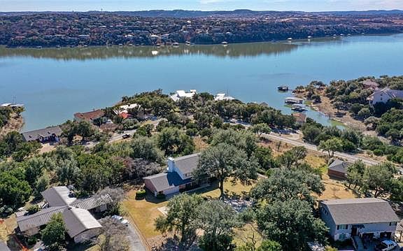2nd image of 511 Lakeland Cir