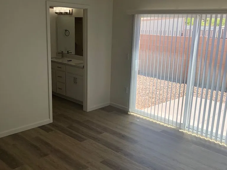 2389 S Clovis Pl — Photo 8