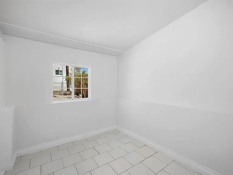 10607 Whitegate Ave — Photo 23
