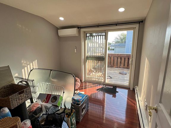 5th image of 28 Ormond Pl #3