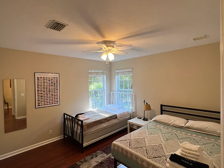 104 Adams Ct — Photo 13
