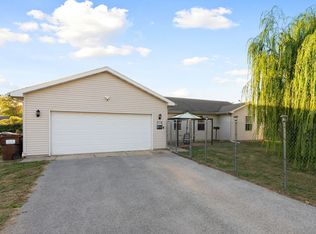 161 N Robert Dr, Godley, IL