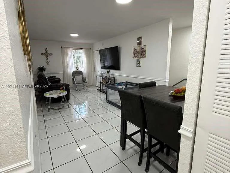 3514 W 76th St #203 — Photo 8