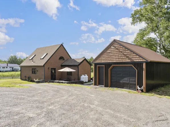 553 N Dexter Road, Dexter, ME 04930
