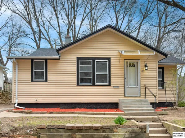 16 Grandview Ave, Council Bluffs, IA 51503