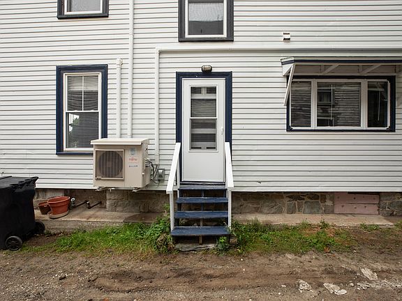 5th image of 263 Pine Street
