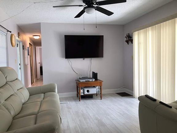 4th image of 621 Orange Blossom Ln