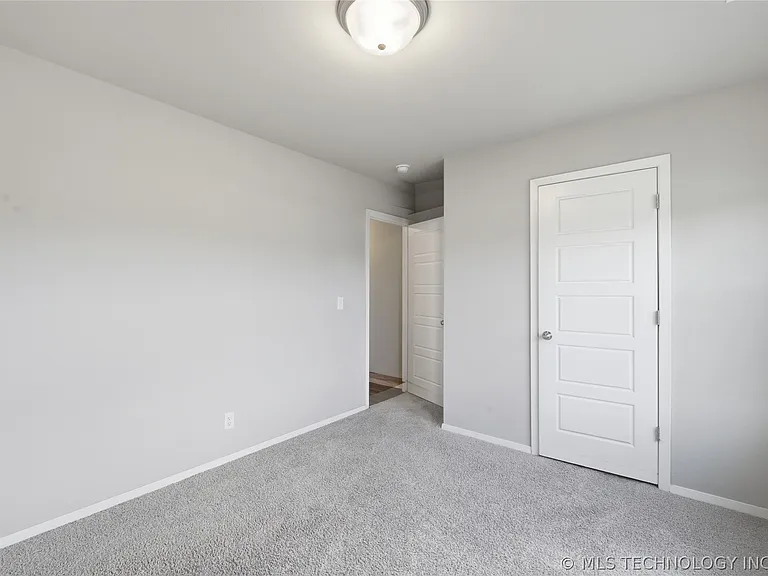 8501 E 162nd St S — Photo 24