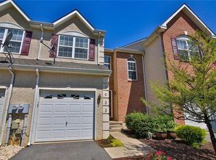 6933 Hunt Dr, Macungie, PA 18062