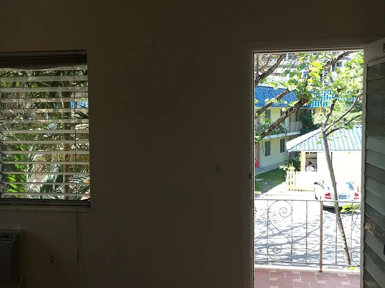 118 Antilla Ave — Photo 2
