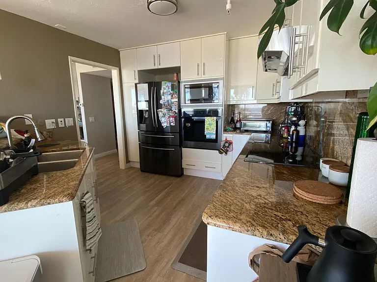 2414 Front St #3X — Photo 15