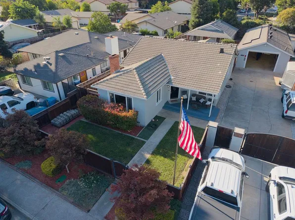 441 Lewis St, Gilroy, CA 95020