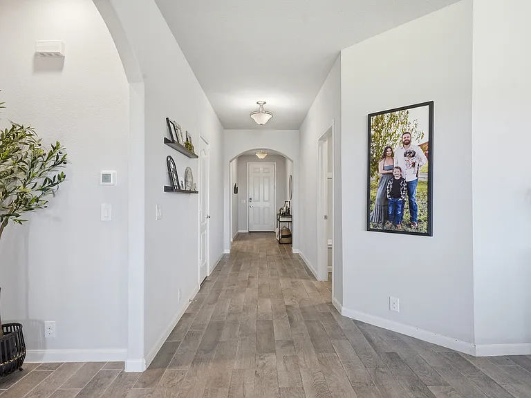 1032 Fairfax Dr — Photo 14