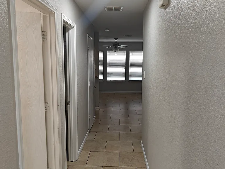 2305 Aldergate Dr — Photo 8