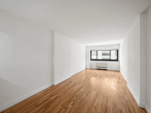 295 Park Avenue South image 1 of 17