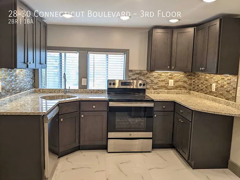 28-30 Connecticut Blvd #3 — Photo 8